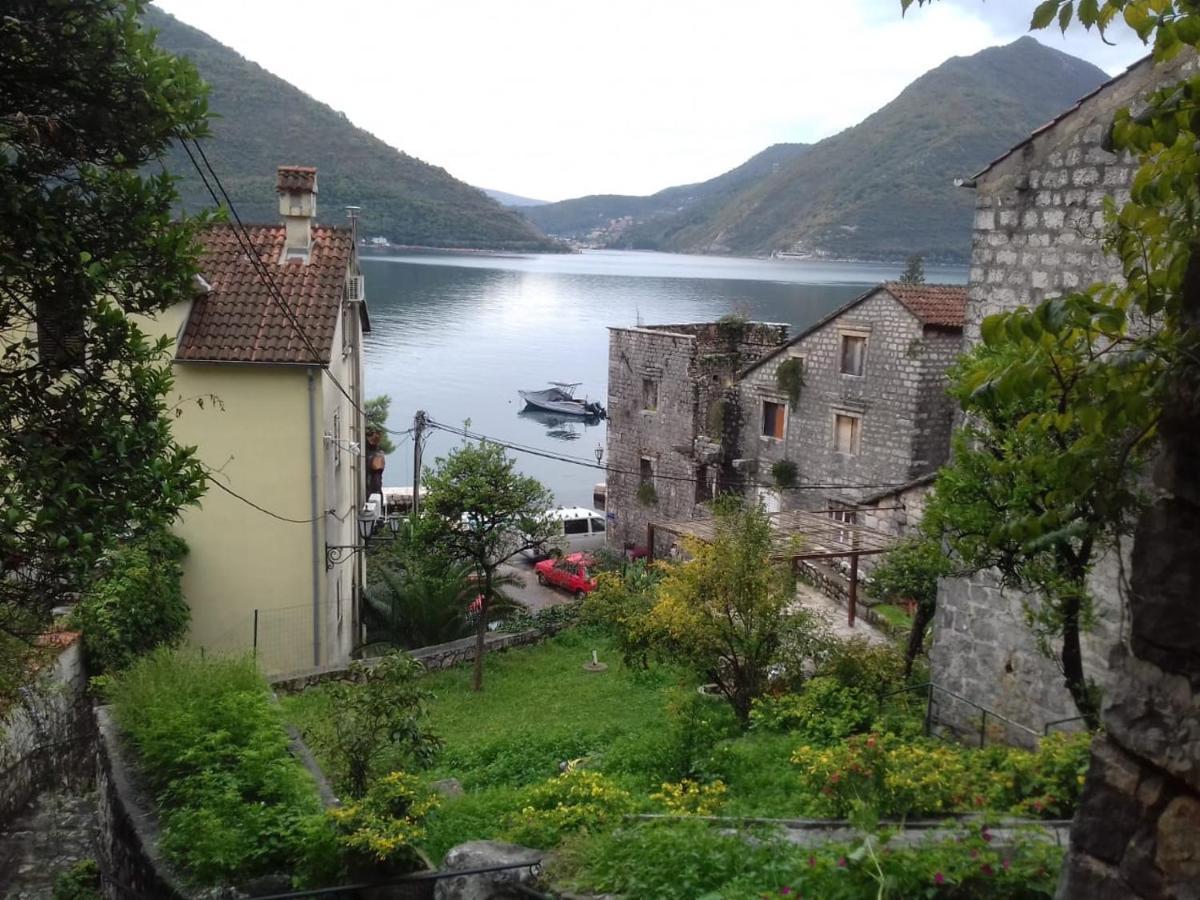 Apartment Villa Venezia Perast Esterno foto