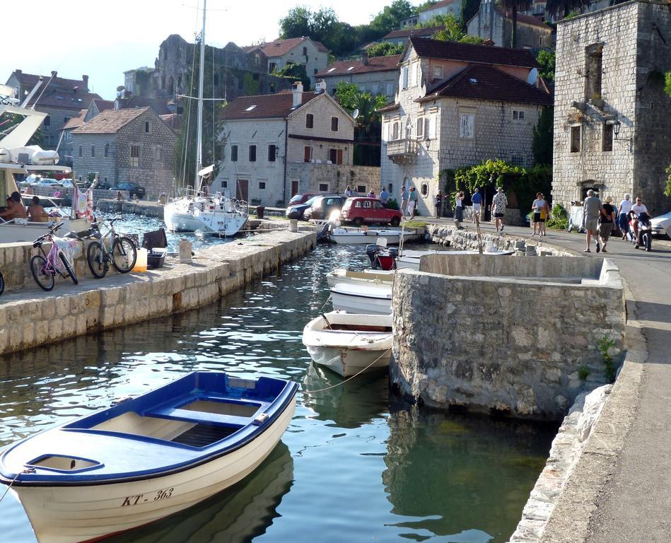 Apartment Villa Venezia Perast Esterno foto
